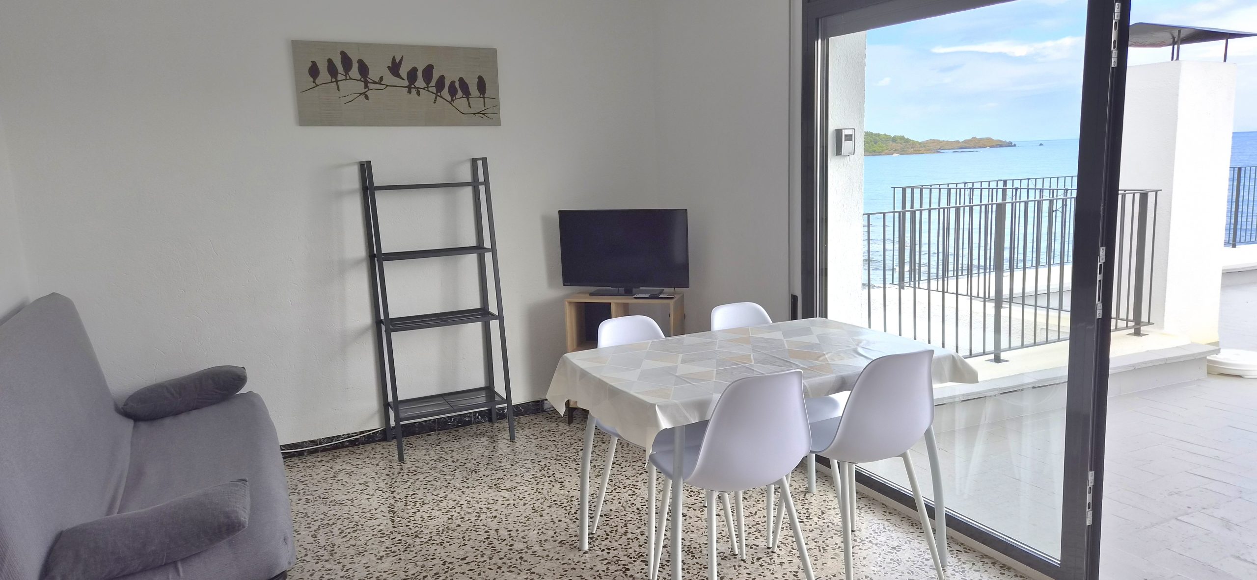 Sant Jordi 6 · Llançà
